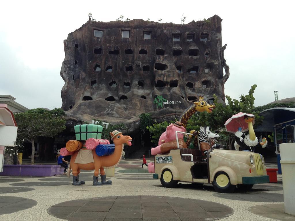 Pohon Inn Hotel Malang Eksteriør bilde